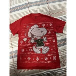 Peanuts Snoopy T Shirt Size Large Christmas Red Santa Hat Short Sleeve Snowflake